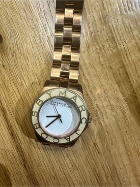 Marc Jacobs Rose Gold Tone Logo Bezel Bracelet Watch